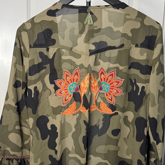 Camo Floral Embroidered Long Women’s Duster - Picture 6 of 6